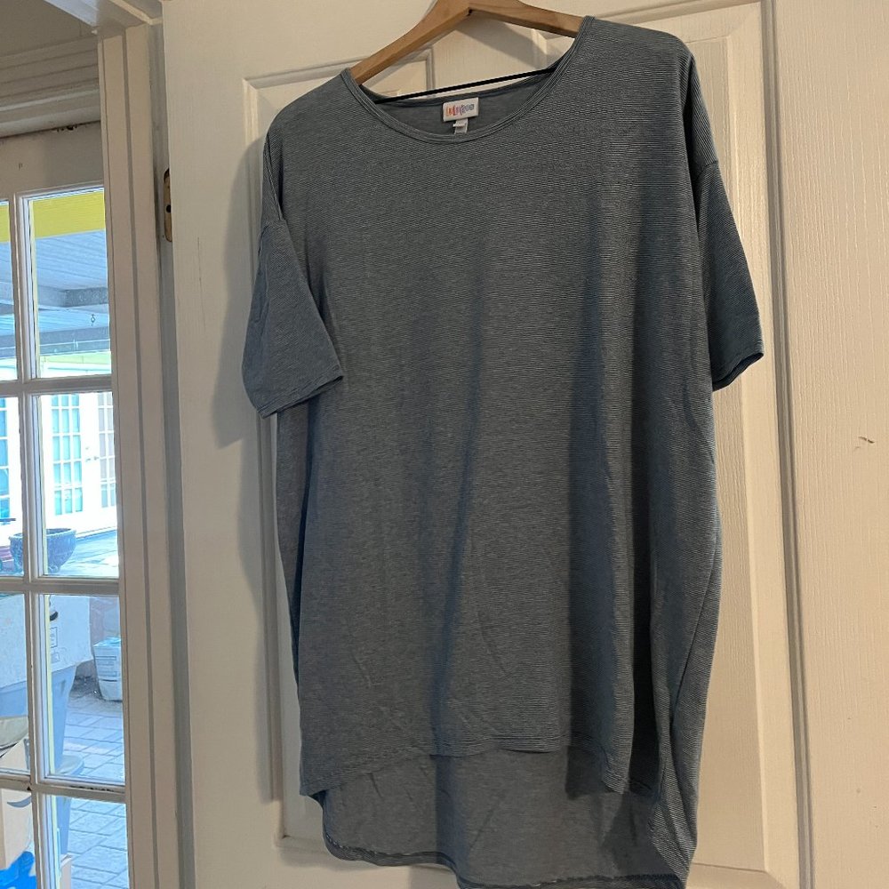 LuLaRoe Irma Top (M) -NO. 309